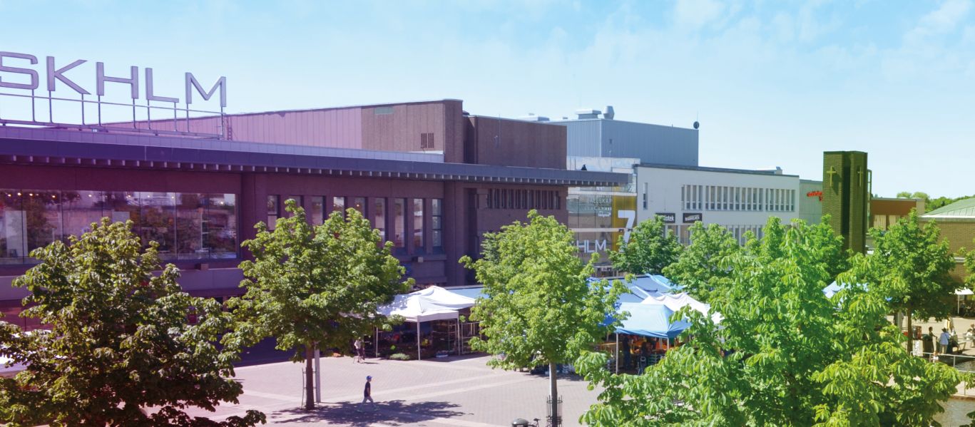 Skärholmen_centrum_599x1367_01.jpg