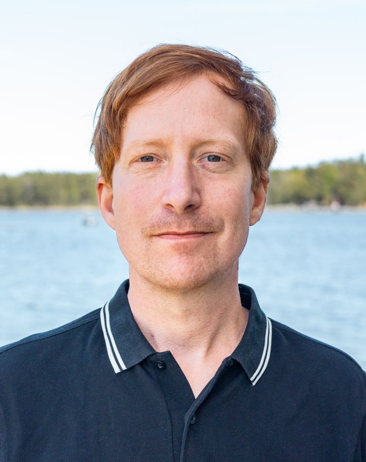 Erik_Engblom_907x720.jpg